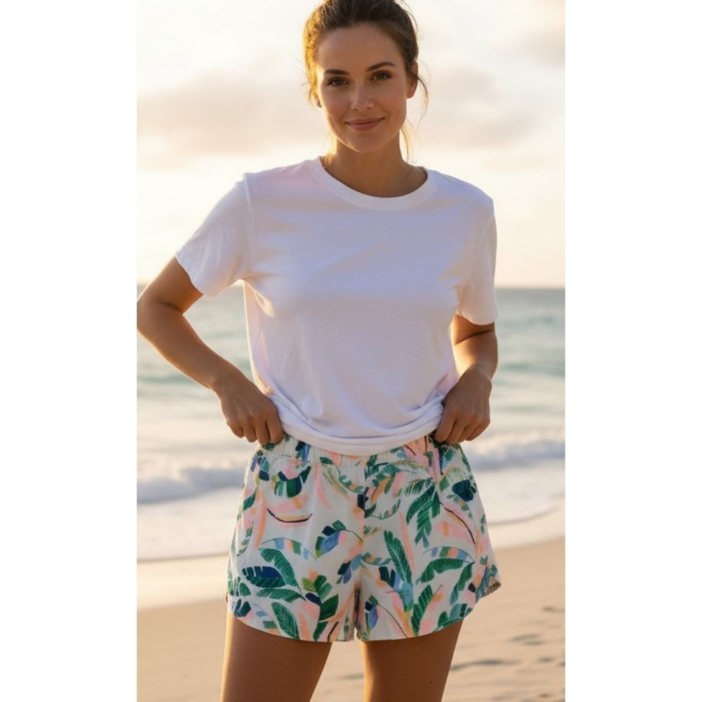 Old Navy Mid Rise StretchTech Running shorts Tropical print Size M